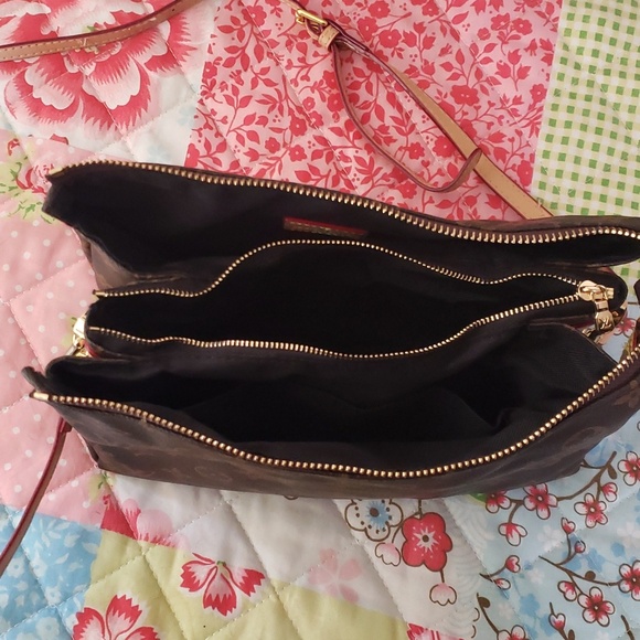 Crossbody handbag - Picture 3 of 3